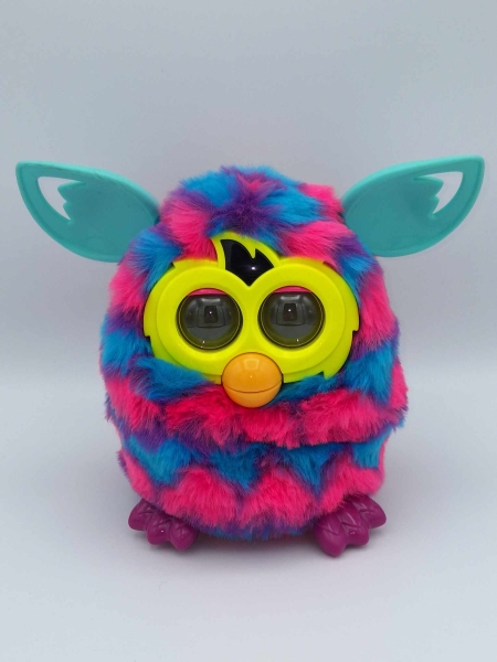 Furby Boom 2013 von Hasbro - Farbe Pink Blau Gestreift